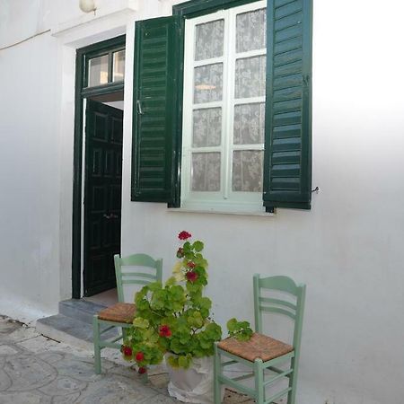 Aegli Rooms Тинос Екстериор снимка