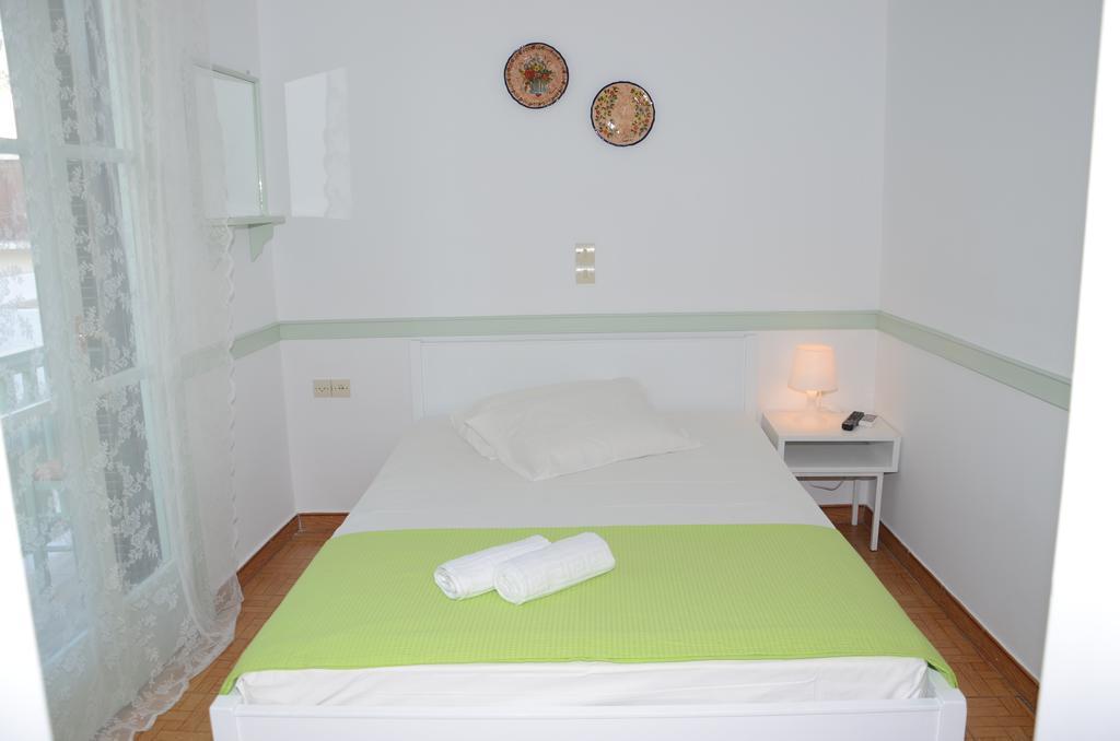 Aegli Rooms Тинос Стая снимка